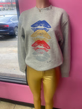 Load image into Gallery viewer, Kiss -crewneck

