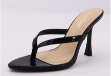 Load image into Gallery viewer, Thong heels
