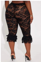 Load image into Gallery viewer, Lace knee length pants
