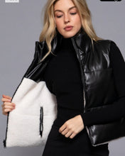 Load image into Gallery viewer, Reversible faux leather Sherpa
