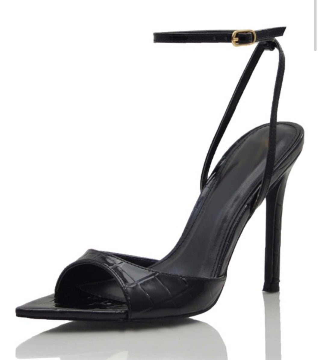 Lopez heels -black