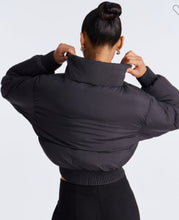 Load image into Gallery viewer, Puffer jacket
