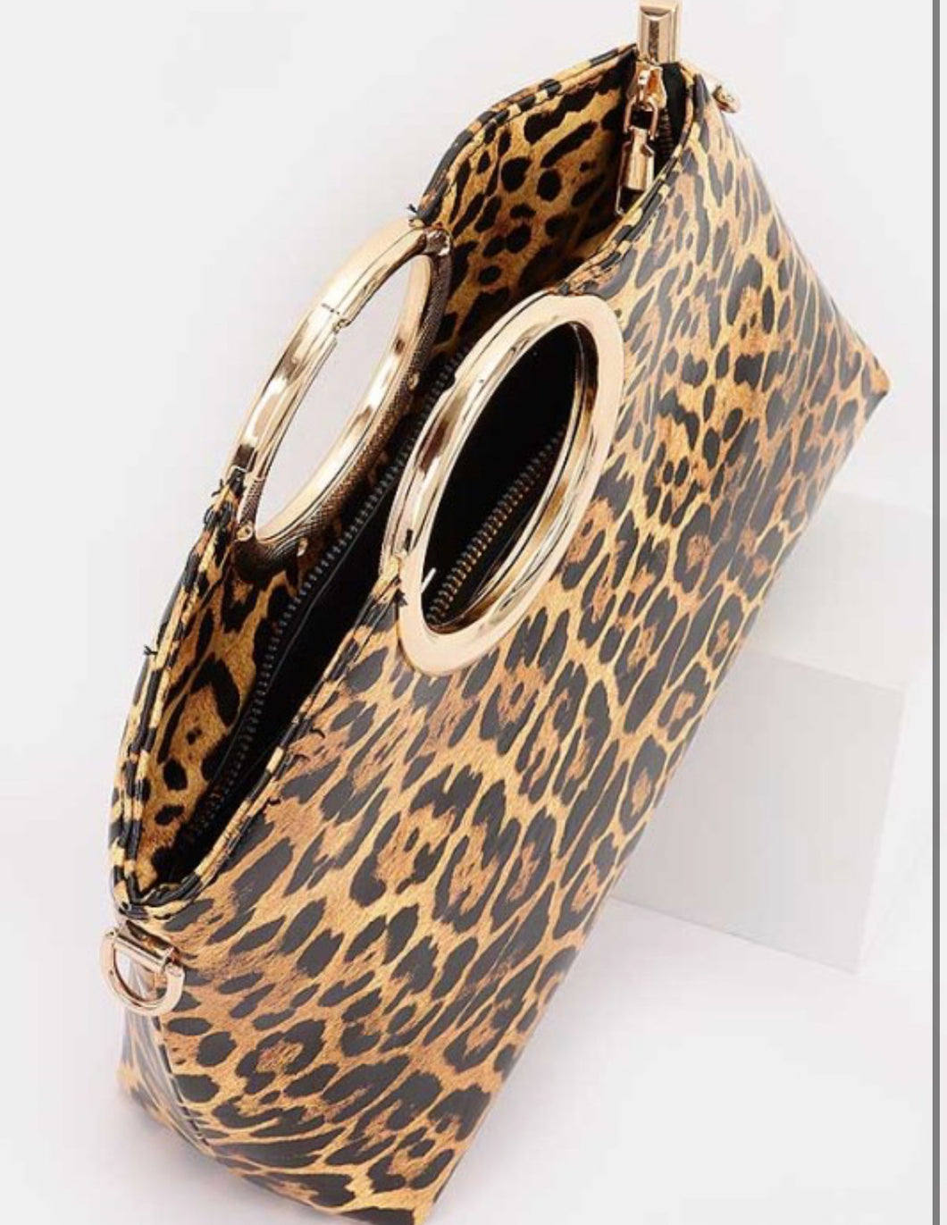 Leopard clutch