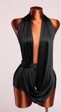 Load image into Gallery viewer, Plunge romper -black
