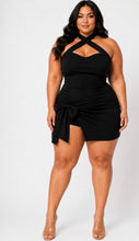 Load image into Gallery viewer, Lady in black -plus
