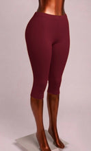 Load image into Gallery viewer, Essential capris
