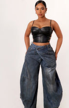Load image into Gallery viewer, Bustier faux leather top
