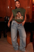 Load image into Gallery viewer, Graphic sleeveless top
