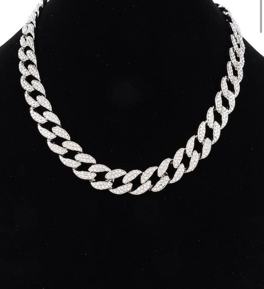 Hammered bulk chain necklace