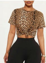 Load image into Gallery viewer, Leopard pint knot top
